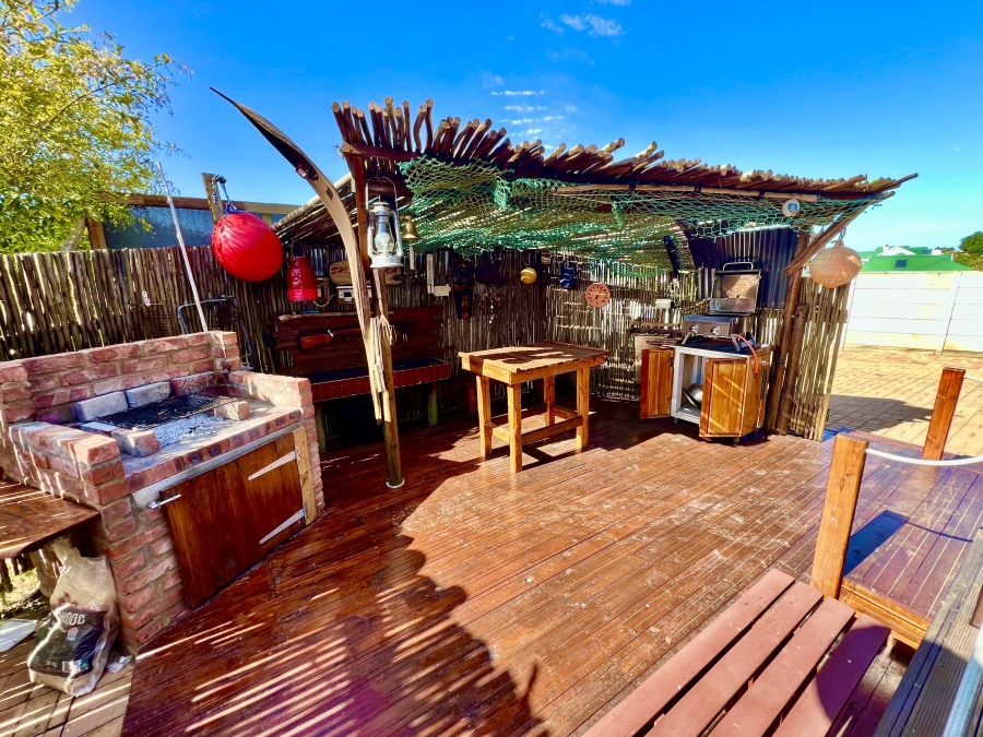 3 Bedroom Property for Sale in Stilbaai Wes Western Cape